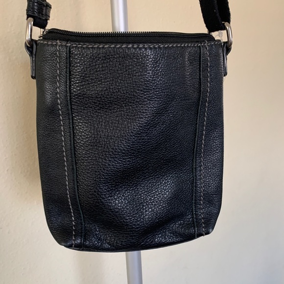 The Sak Black Small Leather Crossbody Bag - Picture 3 of 9